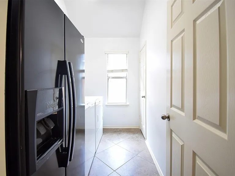 1511 Eden Meadows Dr — Photo 25