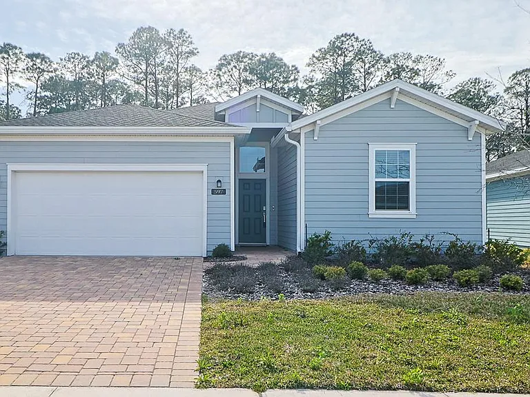 597 Lake Sinclair St — Photo 1