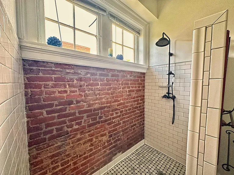 2123 Rivermont Ave #202 — Photo 14