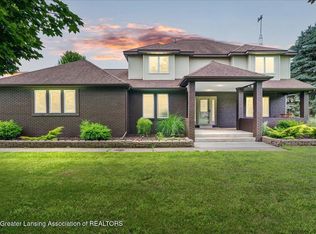 527 Day Rd, Owosso, MI 48867