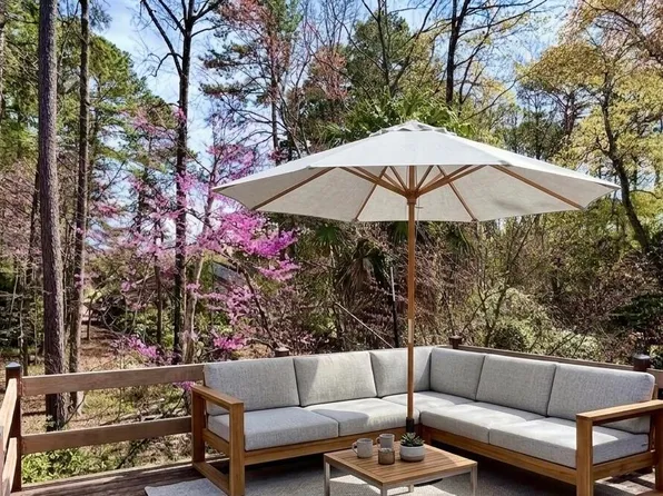 112 Essex Dr, Chapel Hill, NC 27514