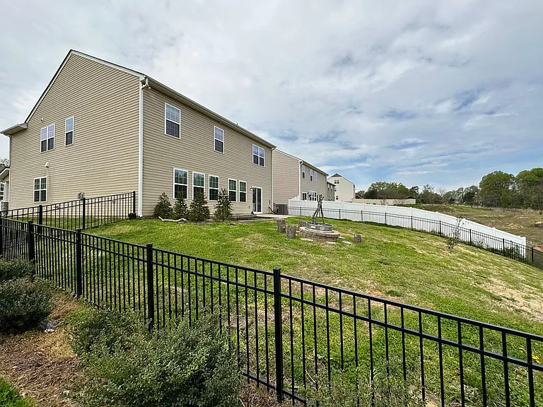 151 Eden Ave — Photo 4
