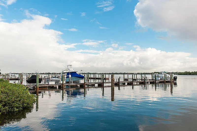 Flagler Yacht Club — Photo 4