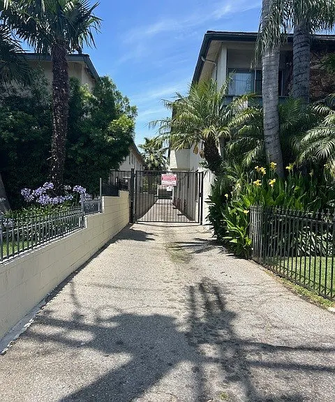 PINE CREST — Photo 11