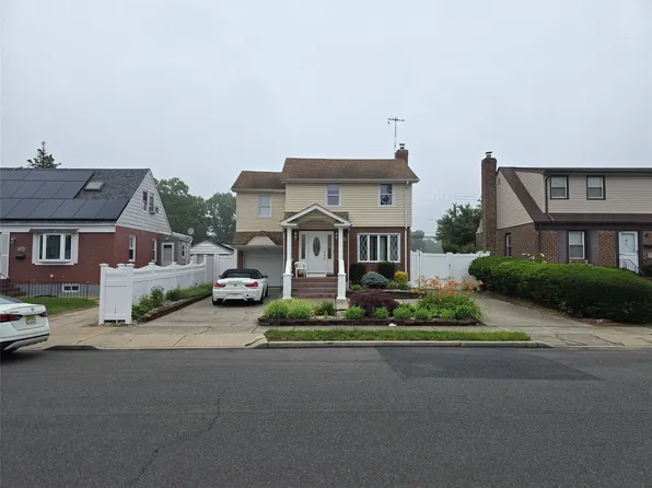 92 Norfeld Boulevard, Elmont, NY 11003