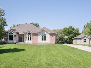 8009 15th St S, Fargo, ND 58104