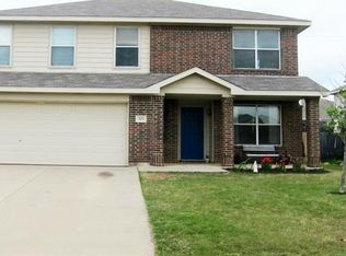 303 Spurlock Dr, Krum, TX 76249