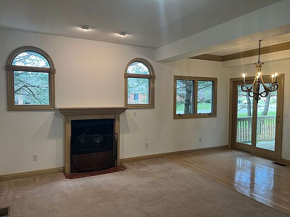 4th image of 3212 Grey Village Dr