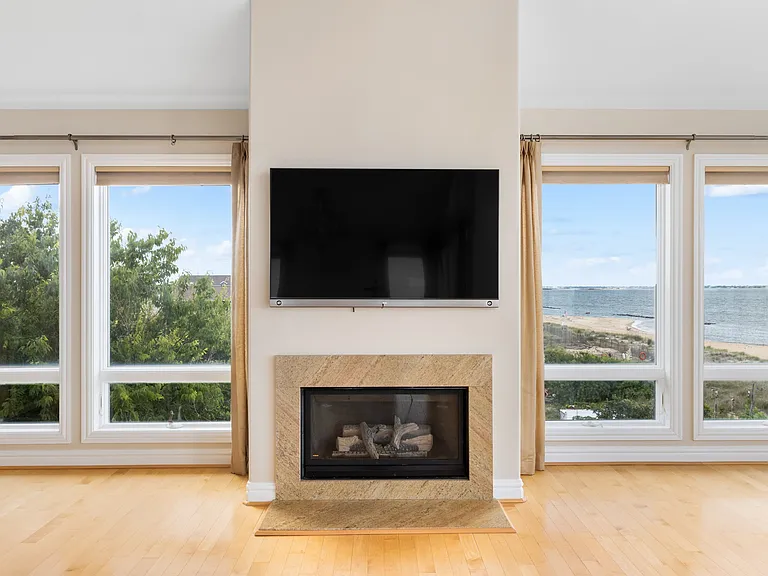 882 W Ocean View Ave — Photo 45