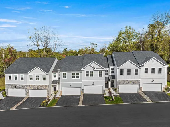 97 Four Leaf Dr, Downingtown, PA 19335