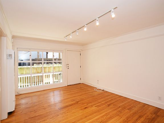 4th image of 2844 Golden Gate Ave APT 3