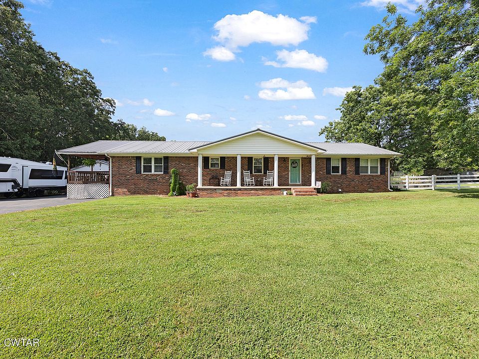 1st image of 207 Sidney Baird Rd