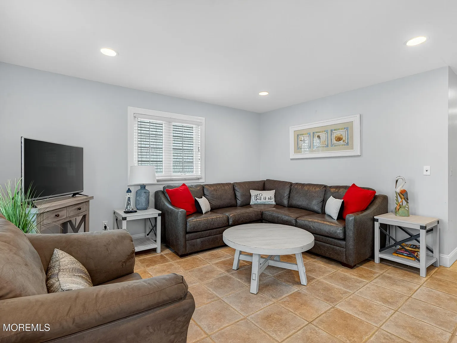 8 bed, 6.0 bath, 2742 sqft, $3,798 — Photo 4
