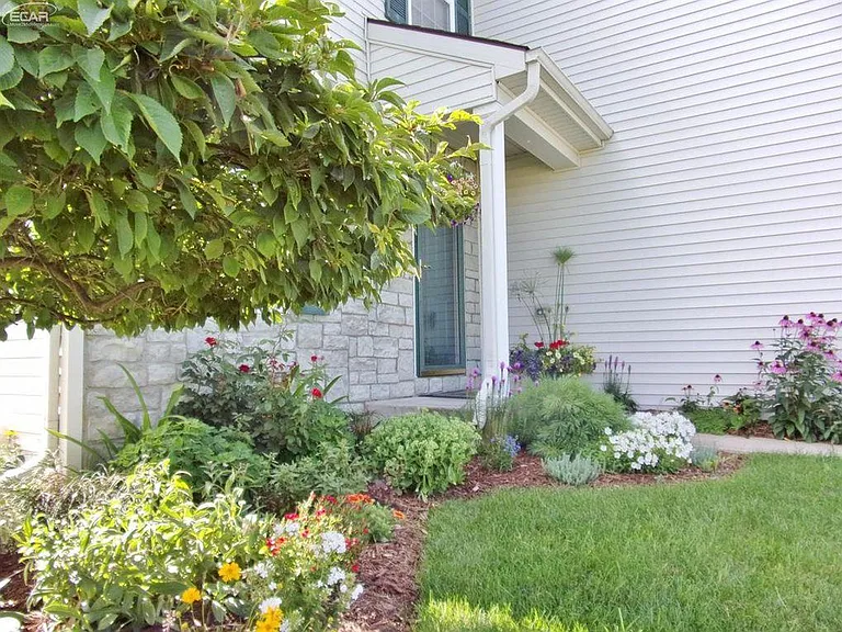 3186 Pine Run Dr — Photo 3