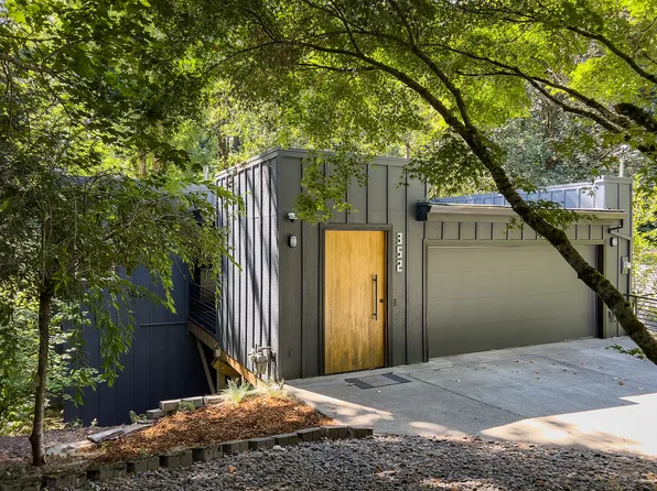 352 SW Custer St, Portland, OR 97219