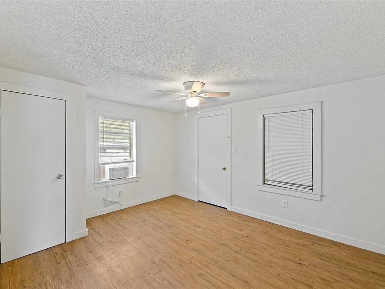 6201 Park Ave — Photo 10