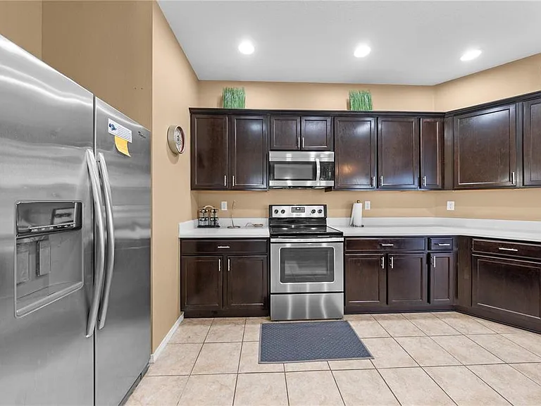 4704 Ruby Red Ln — Photo 36