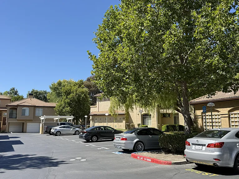 7676 Tuscany Dr — Photo 3