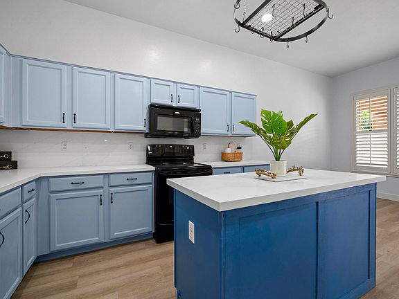 3rd image of 757 W CAROB Way