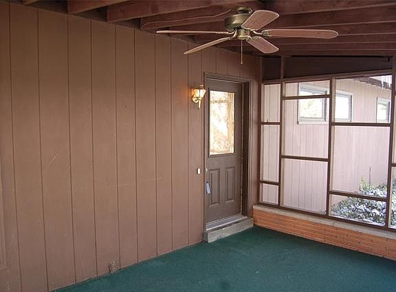 4th image of 10037 Crestwood Dr