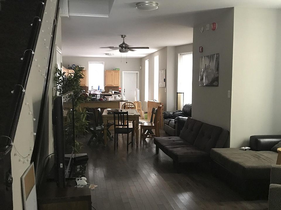 2nd image of 235 S 41st St