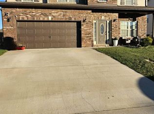 1377 Millet Dr, Clarksville, TN 37040