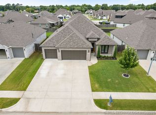 22703 E 102nd Pl S, Broken Arrow, OK 74014