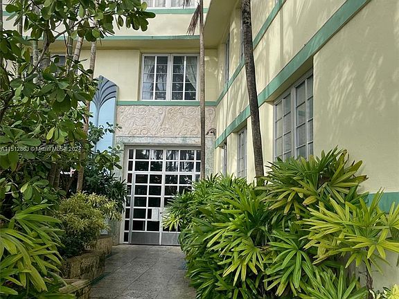 3rd image of 530 Ocean Dr #103A