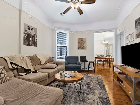 4th image of 2522 N Burling St #2