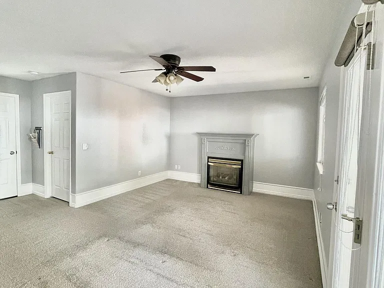 1201 E Parkstone Dr — Photo 11