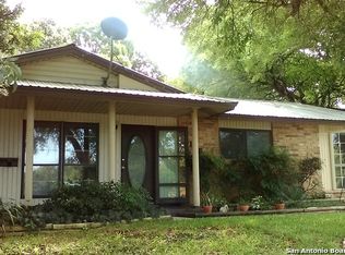 5106 Silvertip Dr, San Antonio, TX 78228
