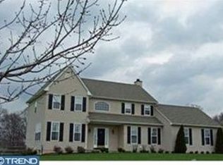 335 Autumn Hill Dr, Oxford, PA 19363