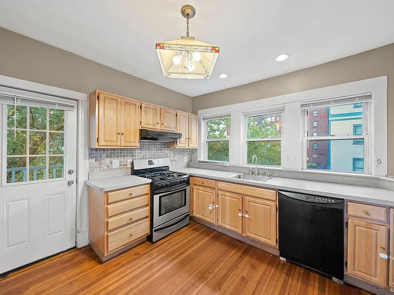 526 Talbot Ave #2 — Photo 3