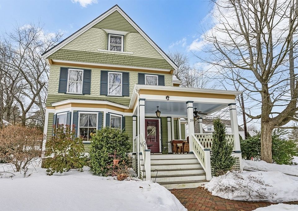 1st image of 19 Chestnut Ter