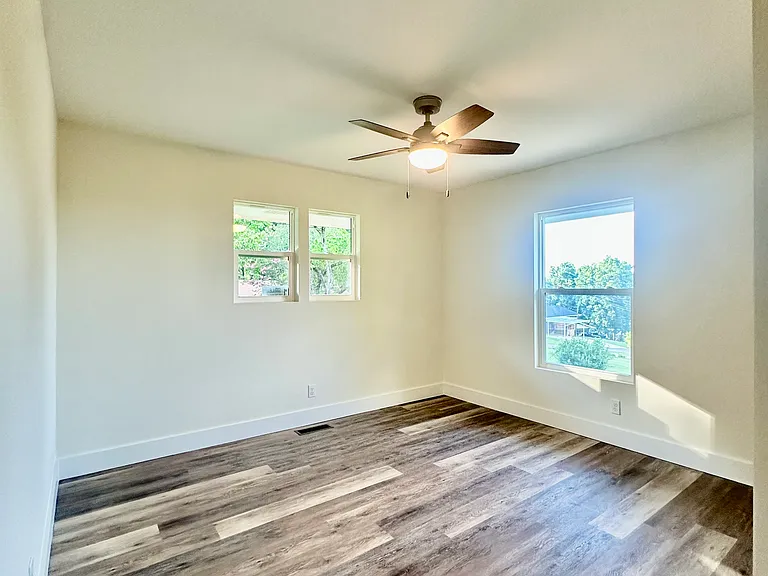 2814 Ridge Crest Dr — Photo 19