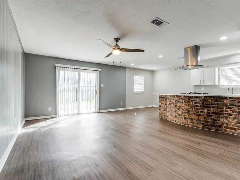 5426 Fairgreen Ln — Photo 7
