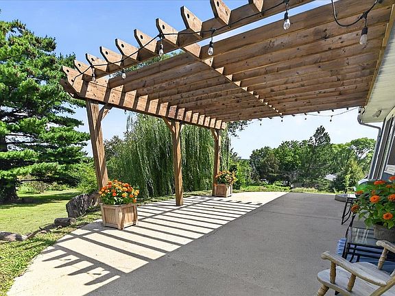 5th image of 4686-4688 Capitol Ct