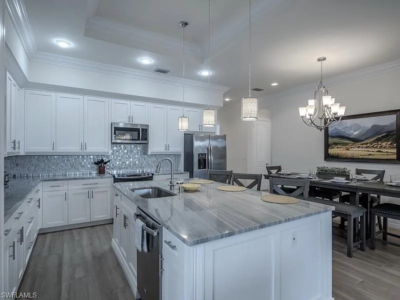 4 bed, 3.0 bath, 2160 sqft, $9,500 — Photo 3