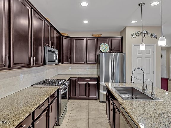4th image of 42177 W BACCARAT Drive