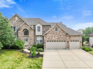 504 Crystal Ct, Oswego, IL