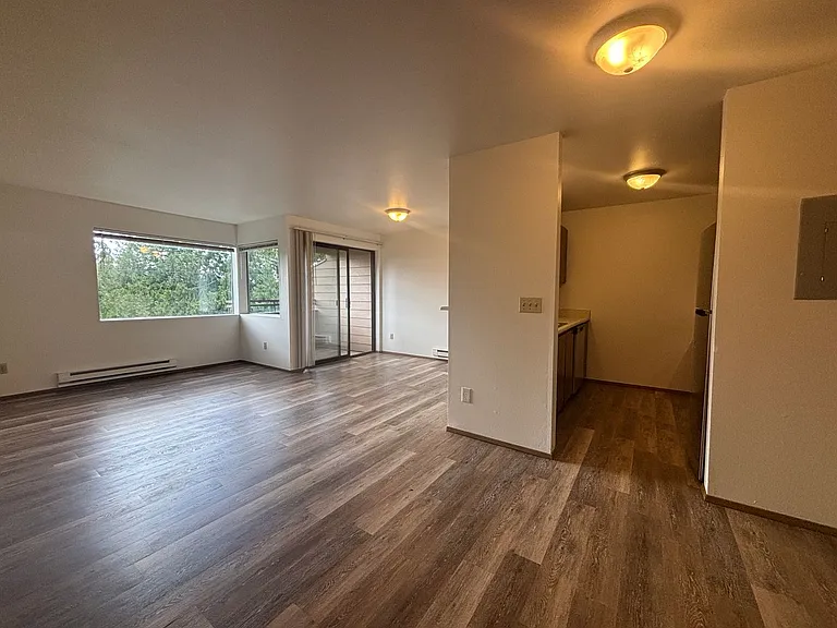 Kelsey House Apartments — Photo 10