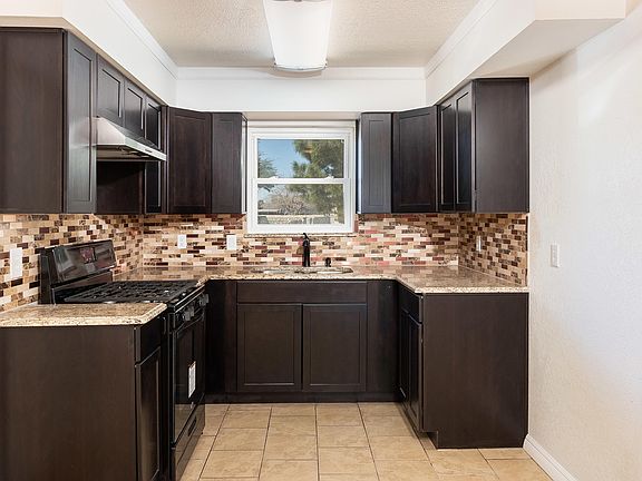 4th image of 8553 Danube Cir