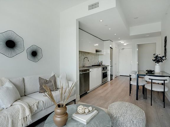 4th image of 8570 Rivergrass Dr #1106
