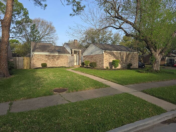 1st image of 2102 Gray Falls Dr