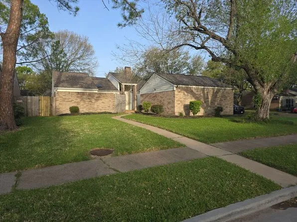 2102 Gray Falls Dr, Houston, TX 77077