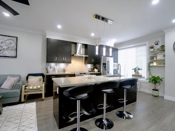 7056 192nd St #10, Surrey, BC V4N 6S6