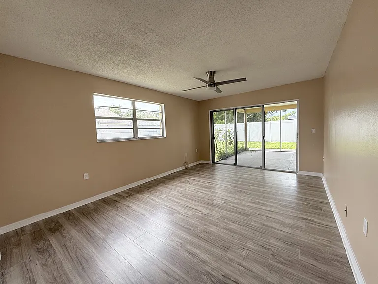 7702 Ivory Ter — Photo 22
