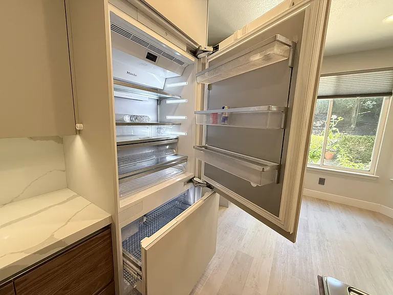 972 Cameron Dr — Photo 10