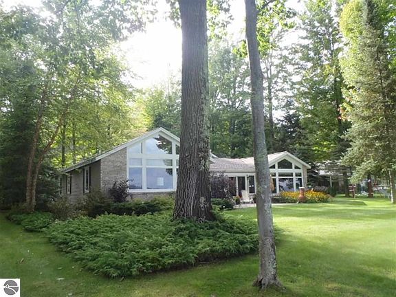 4th image of 7133 Cottage Dr