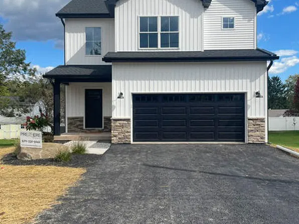 92 Park St, Dallas, PA 18612